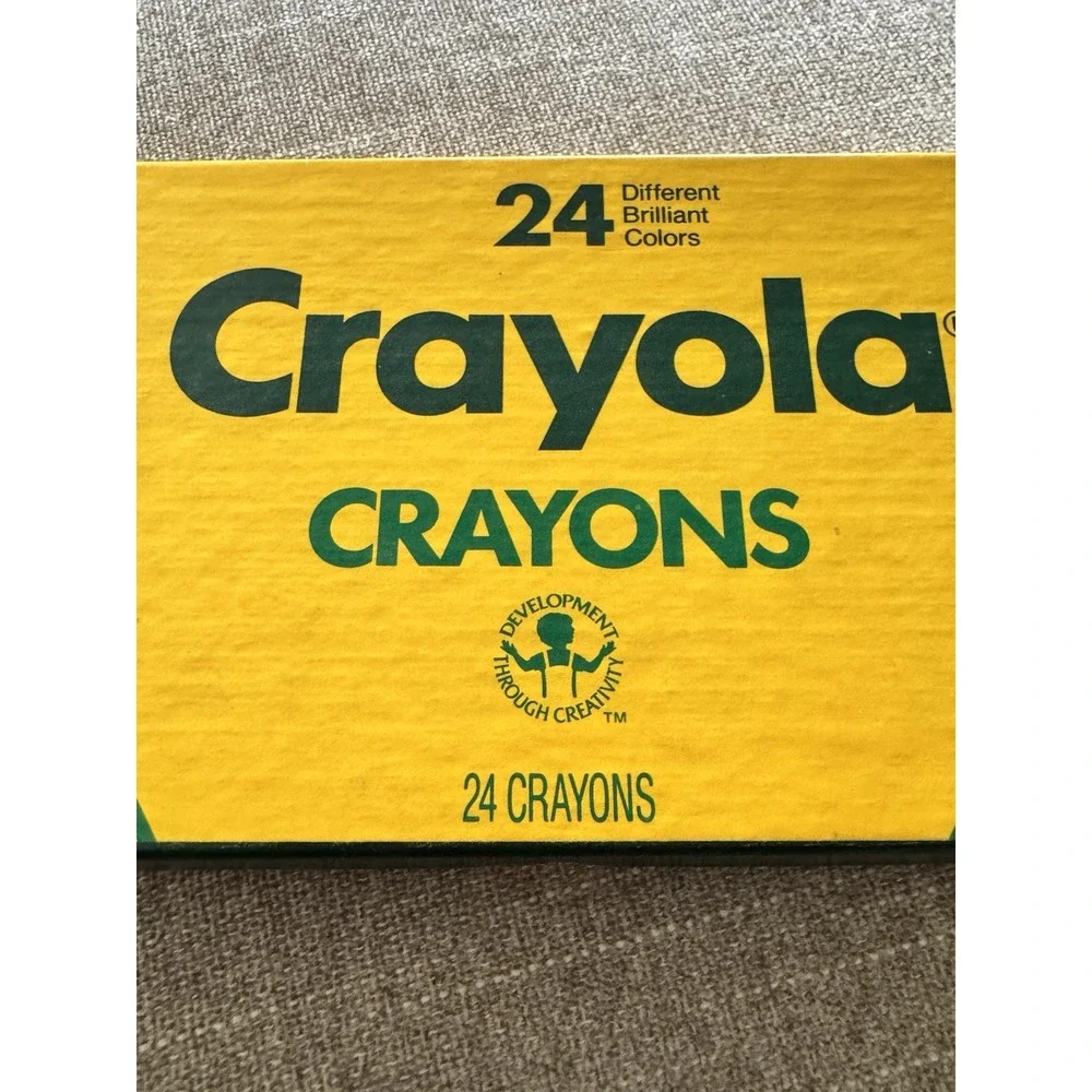 Vintage 1988 Crayola 24 Count Crayons Flat Box Made In USA Complete